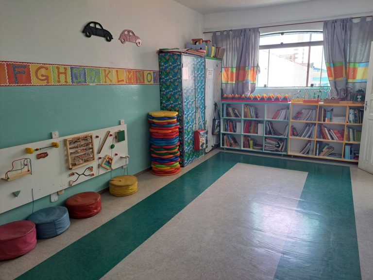 casa-crianca-feliz-02