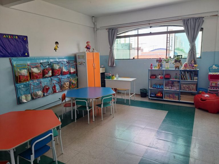 casa-crianca-feliz-06